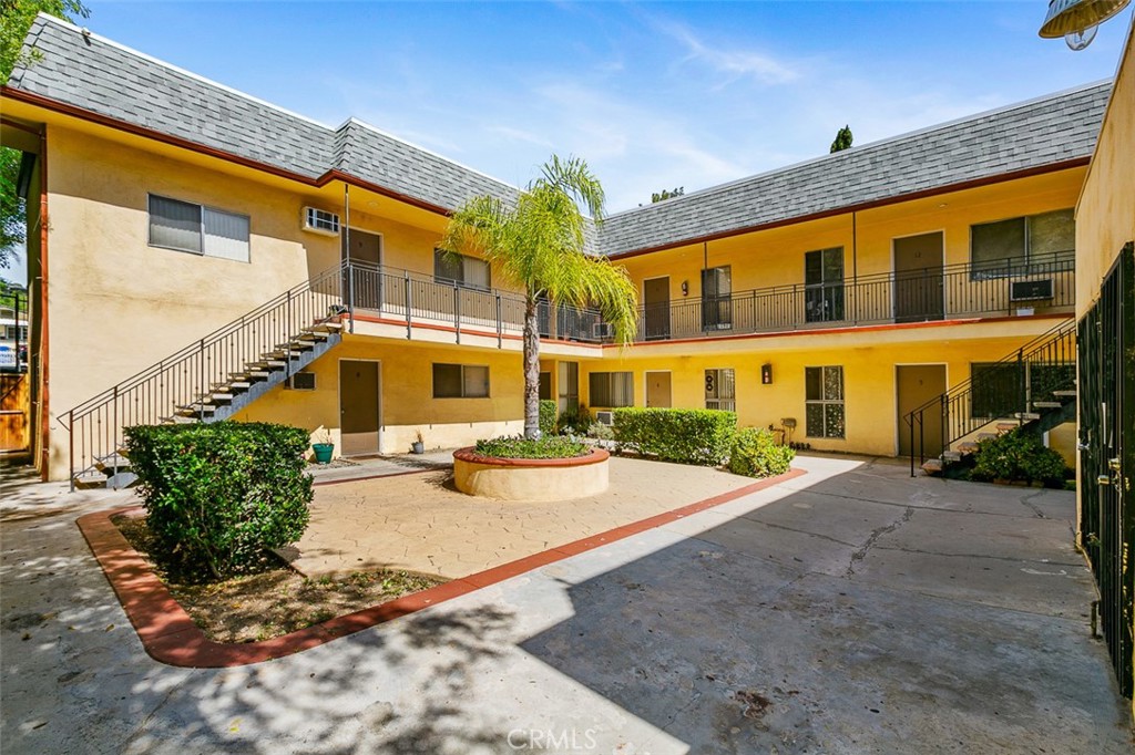 Properties 1 4121 Marmion Way