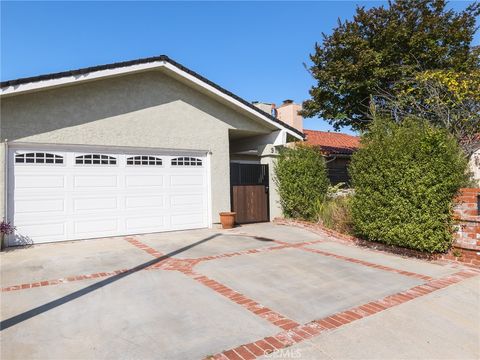 A home in El Segundo