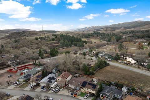 A home in Lake Hughes