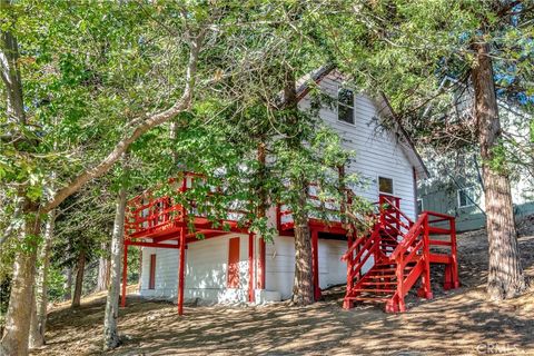 A home in Cedarpines Park