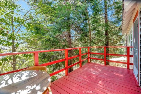 A home in Cedarpines Park