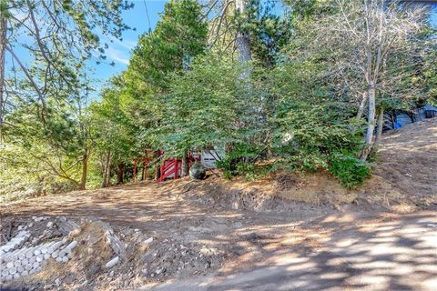 A home in Cedarpines Park