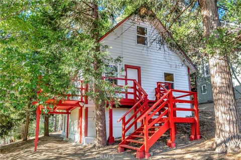 A home in Cedarpines Park