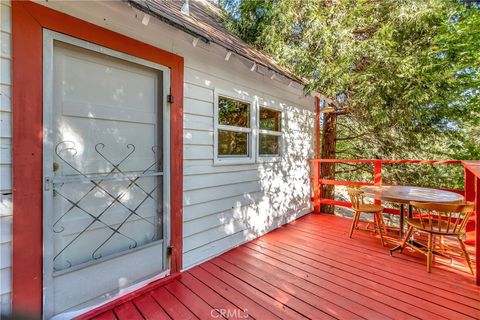 A home in Cedarpines Park