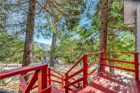 A home in Cedarpines Park