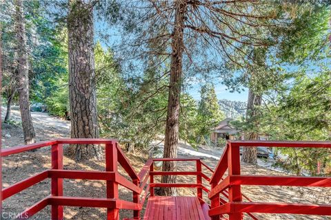 A home in Cedarpines Park