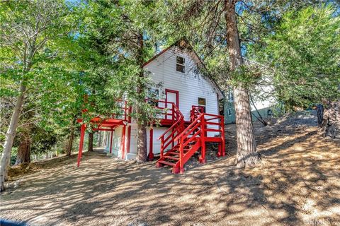 A home in Cedarpines Park