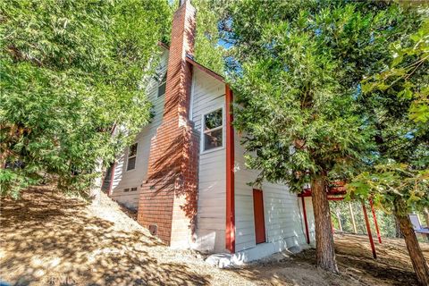 A home in Cedarpines Park