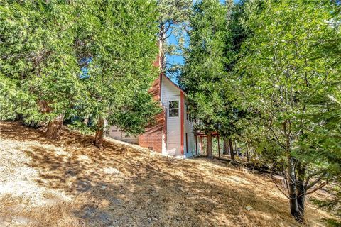 A home in Cedarpines Park