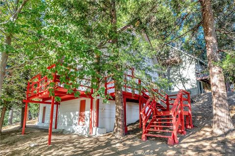 A home in Cedarpines Park