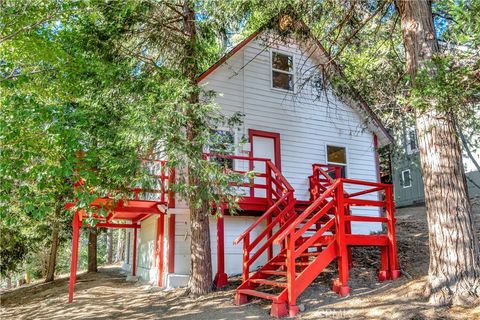 A home in Cedarpines Park