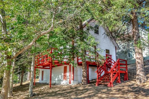 A home in Cedarpines Park