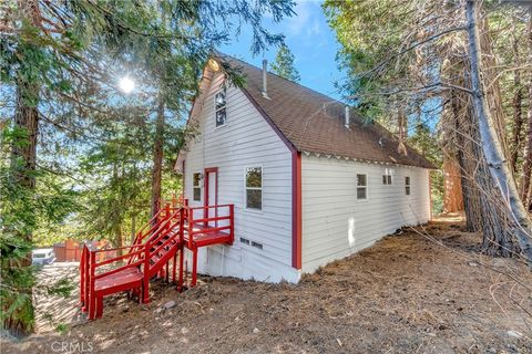 A home in Cedarpines Park