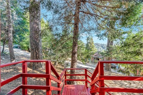 A home in Cedarpines Park