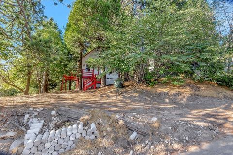 A home in Cedarpines Park