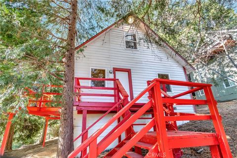 A home in Cedarpines Park