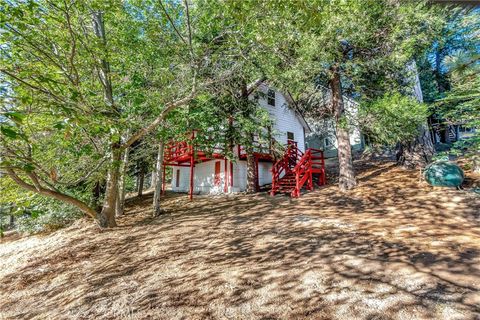 A home in Cedarpines Park