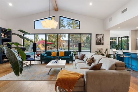6134 Corbin Avenue Tarzana CA 91356