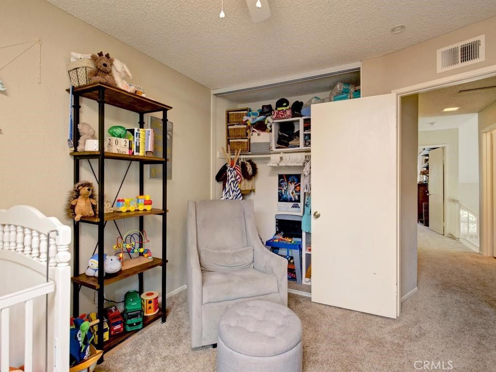 listing image 130721636603708226966