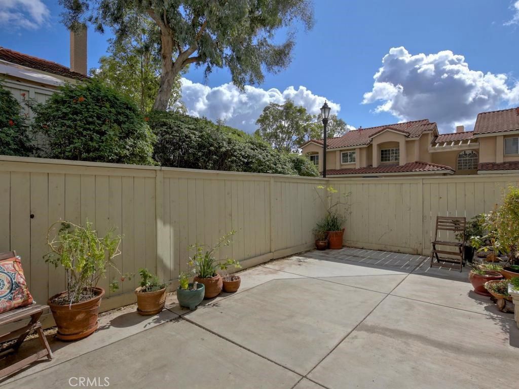 listing image 130726105441004043642