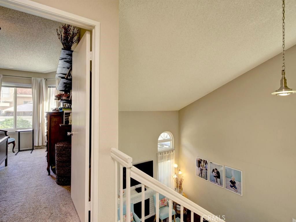 listing image 130723289234351743225