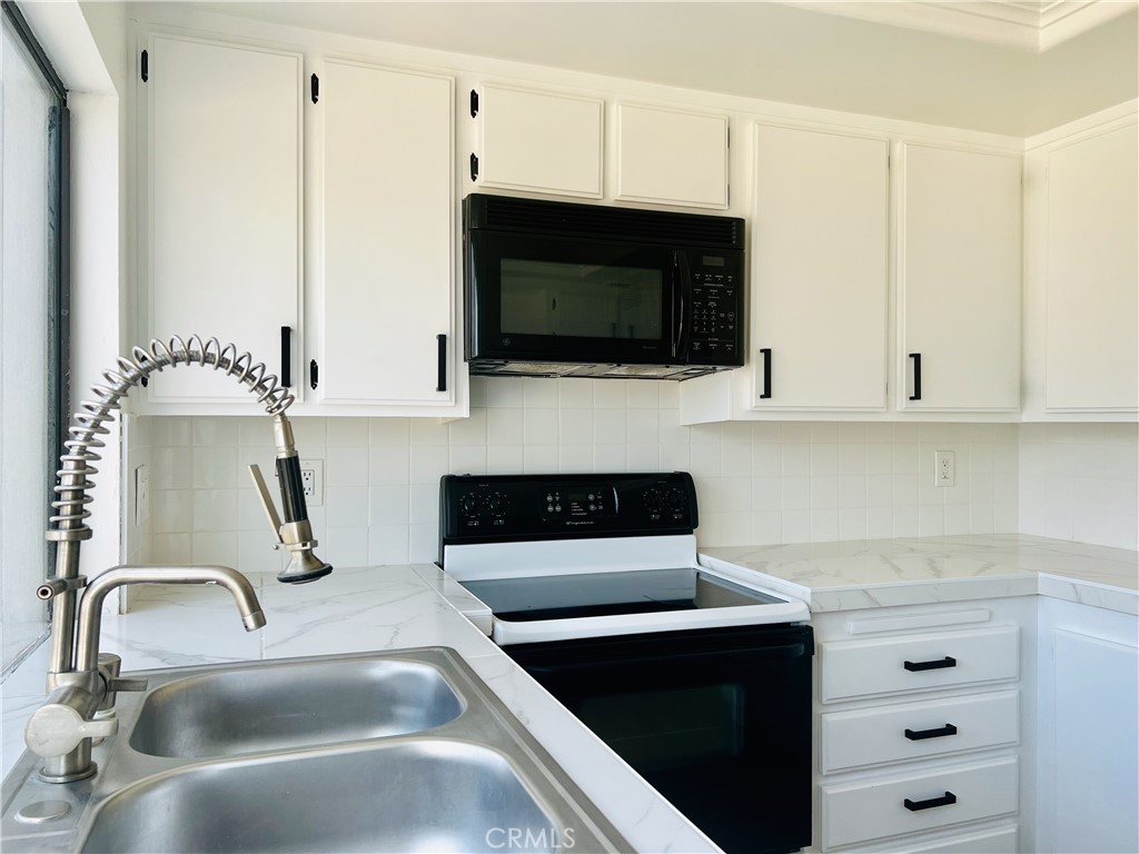 Newport Crest (NEWC) - Residential Lease