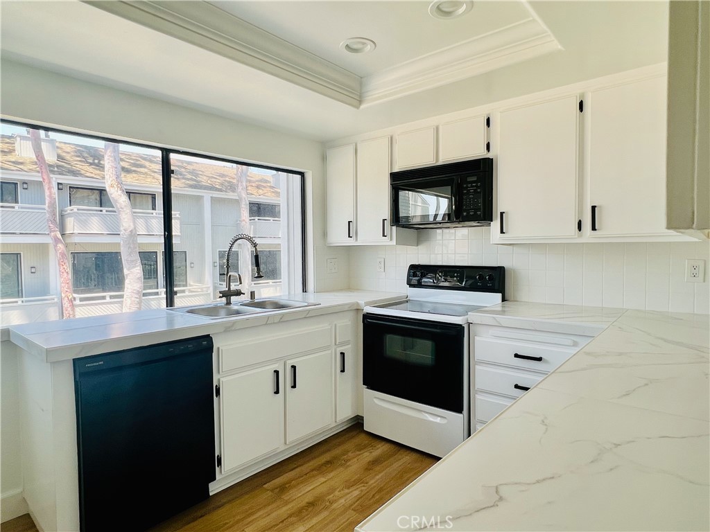 Newport Crest (NEWC) - Residential Lease