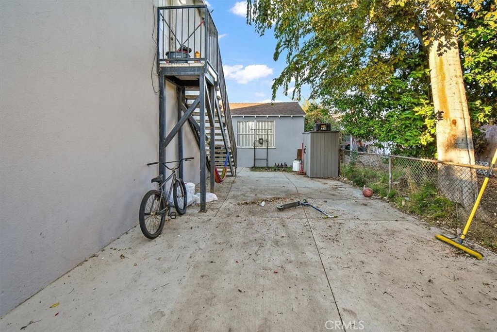 3738 E 53rd Street