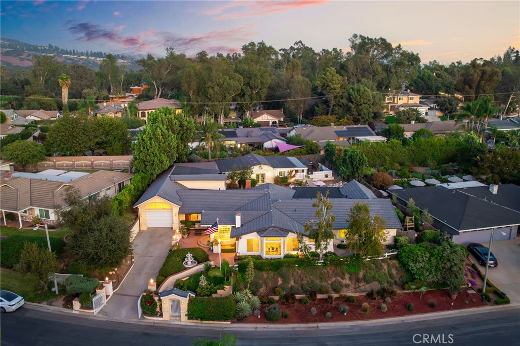 242 Summit Road
