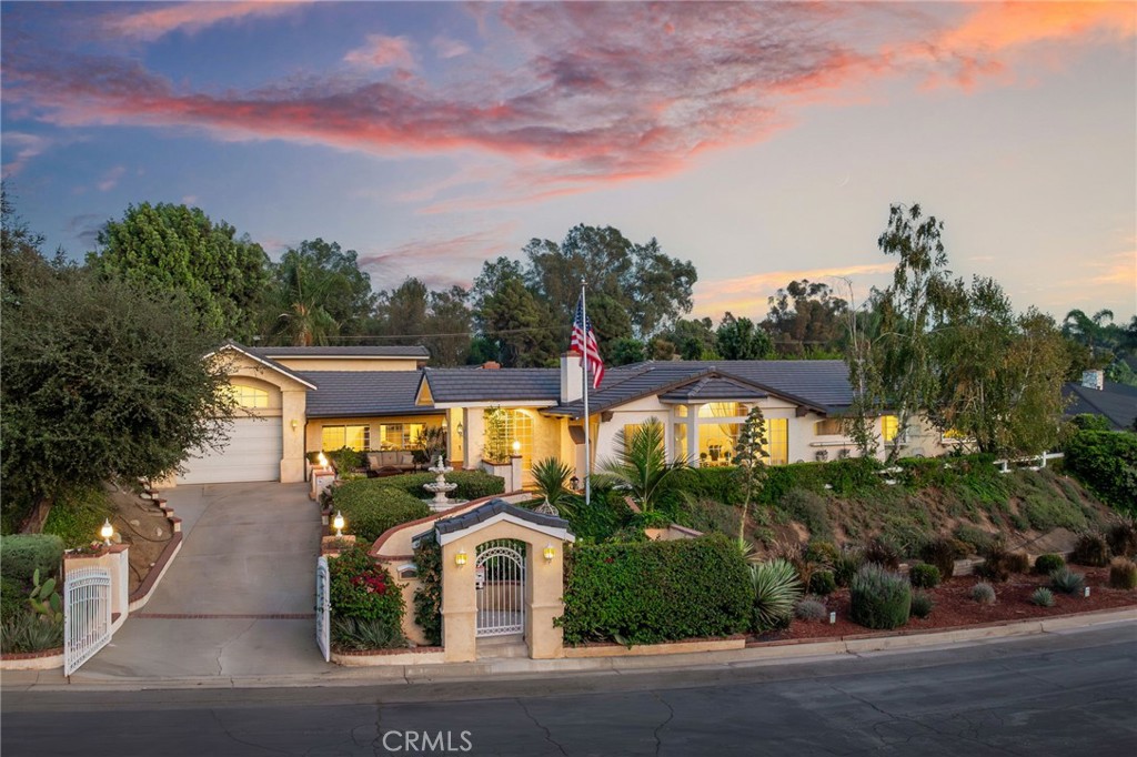 242 Summit Road