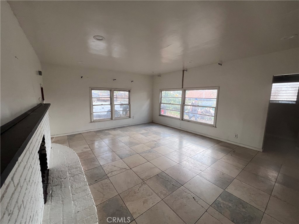 338 S 4th Avenue