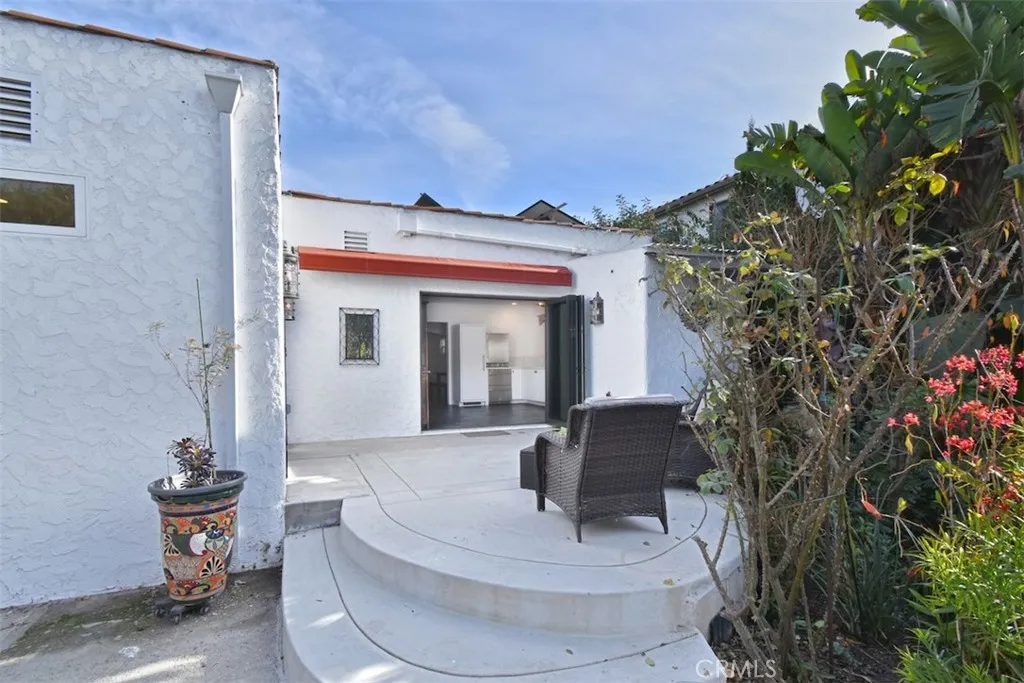 Los Angeles, California 90035, United States, 4 Bedrooms Bedrooms, ,3 BathroomsBathrooms,Residential,Active,21890