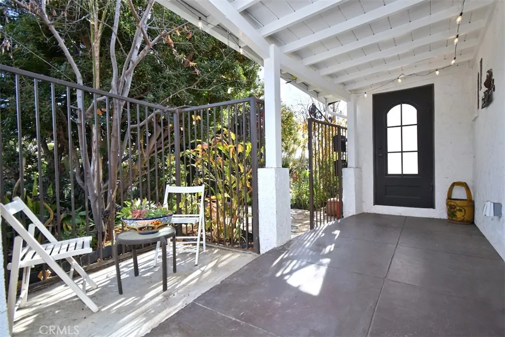 Los Angeles, California 90035, United States, 4 Bedrooms Bedrooms, ,3 BathroomsBathrooms,Residential,Active,21890