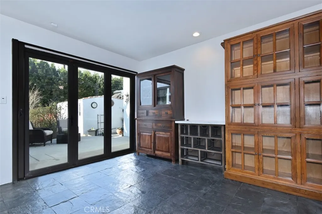 Los Angeles, California 90035, United States, 4 Bedrooms Bedrooms, ,3 BathroomsBathrooms,Residential,Active,21890