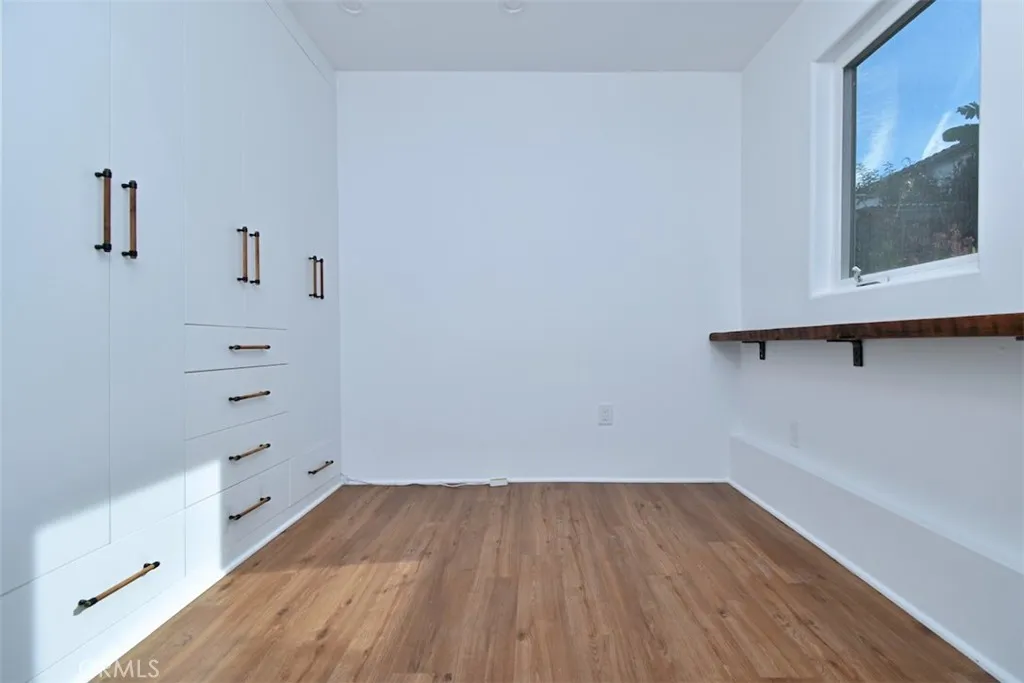 Los Angeles, California 90035, United States, 4 Bedrooms Bedrooms, ,3 BathroomsBathrooms,Residential,Active,21890