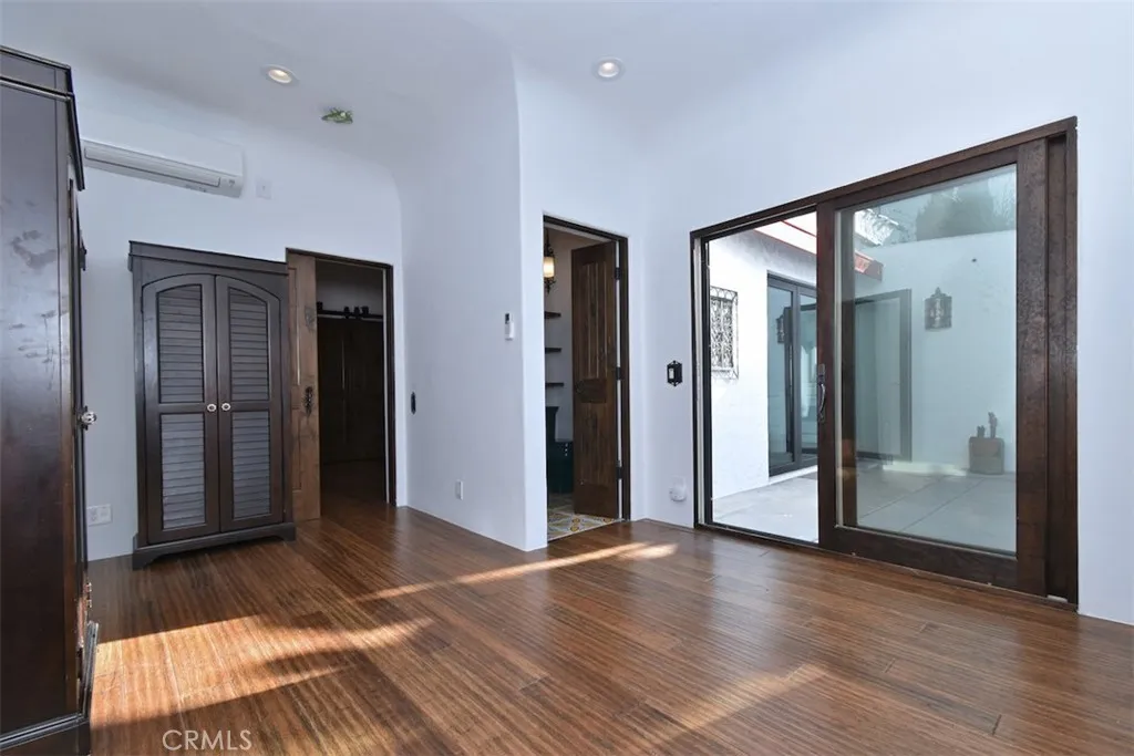 Los Angeles, California 90035, United States, 4 Bedrooms Bedrooms, ,3 BathroomsBathrooms,Residential,Active,21890