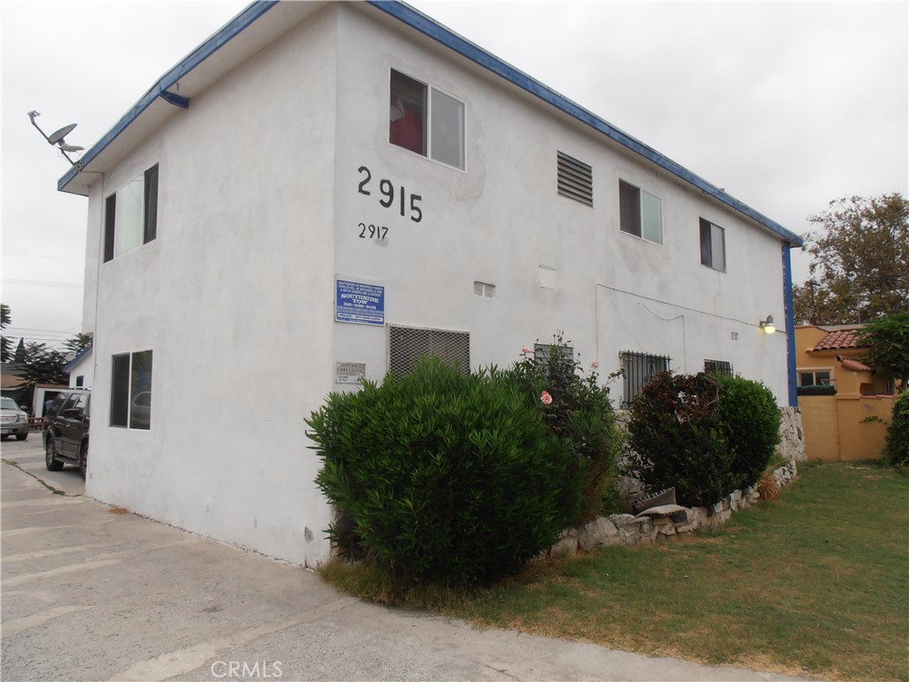 Wonderful investment opportunity at this beautiful 6-unit apartment plus one house for a total of 7 Units. This is a great chance to invest in this red-hot Mid-City area, Upgrades include soundproof windows. There are 8 electrical meters and 8 gas meters. Residents love the close proximity to diverse shopping centers, restaurants, nightlife, the 10 and 405 Fwy, LAX airport, parks, UCLA and USC, museums, the property is about 7 miles away from the beach.