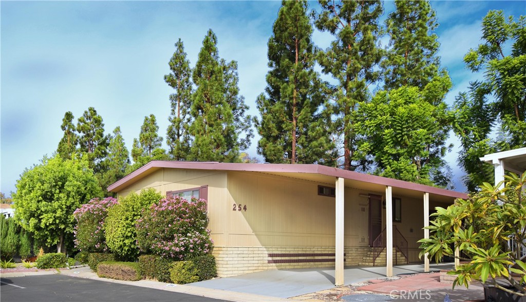 5200 IRVINE BLVD 254
