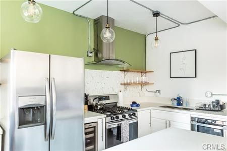 360 W Ocean Boulevard 204