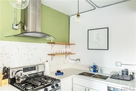 360 W Ocean Boulevard 204