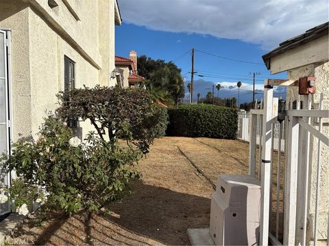 A home in El Monte