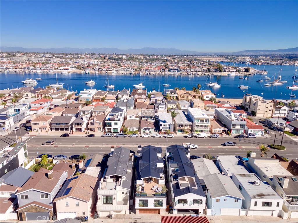 1025 W Balboa Boulevard
