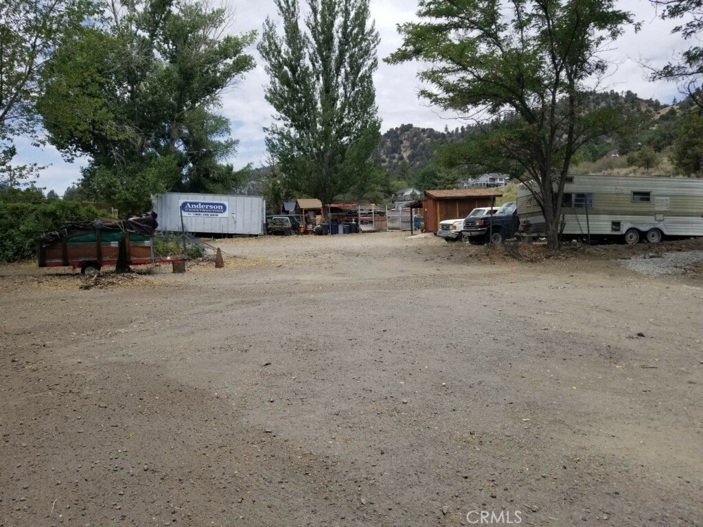 1202 N Hwy 2