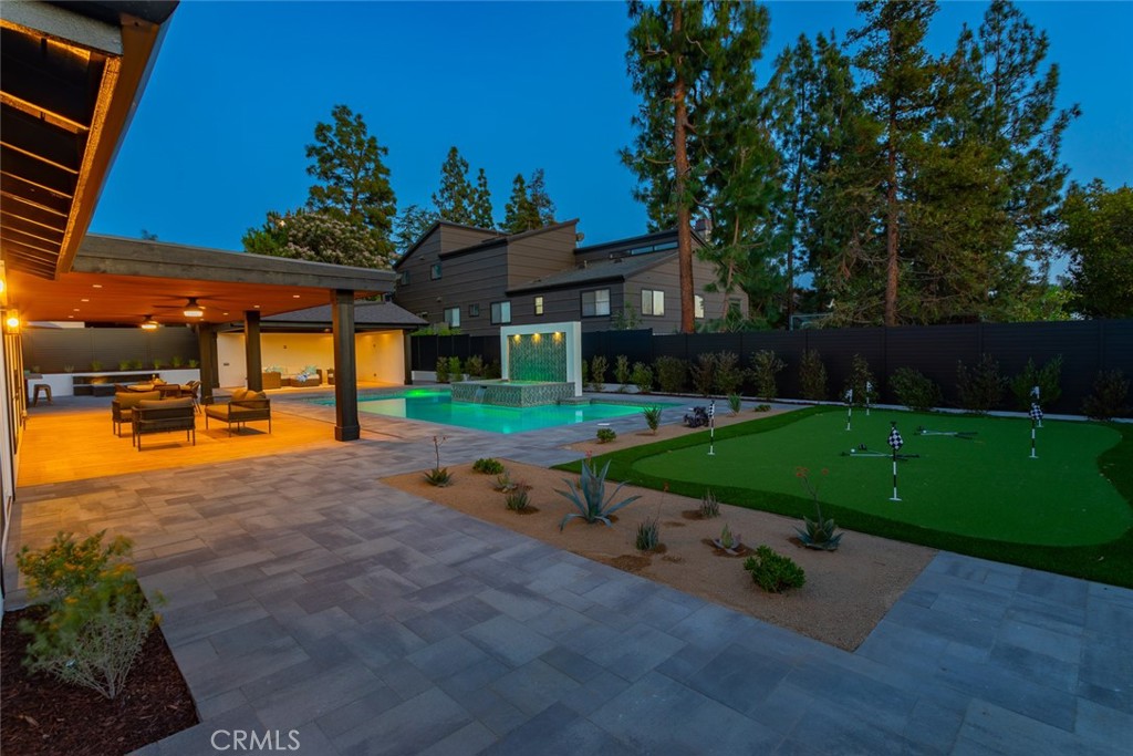 19062 Lamplight Lane
