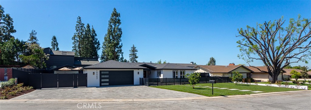 19062 Lamplight Lane