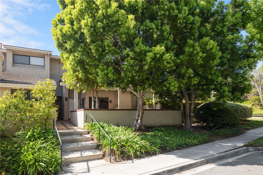 View Manhattan Beach, CA 90266 townhome