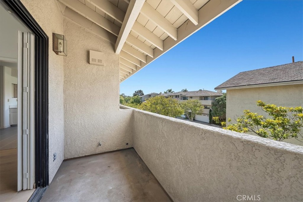 Photo 14 of 22 of 21 Laguna Court townhome