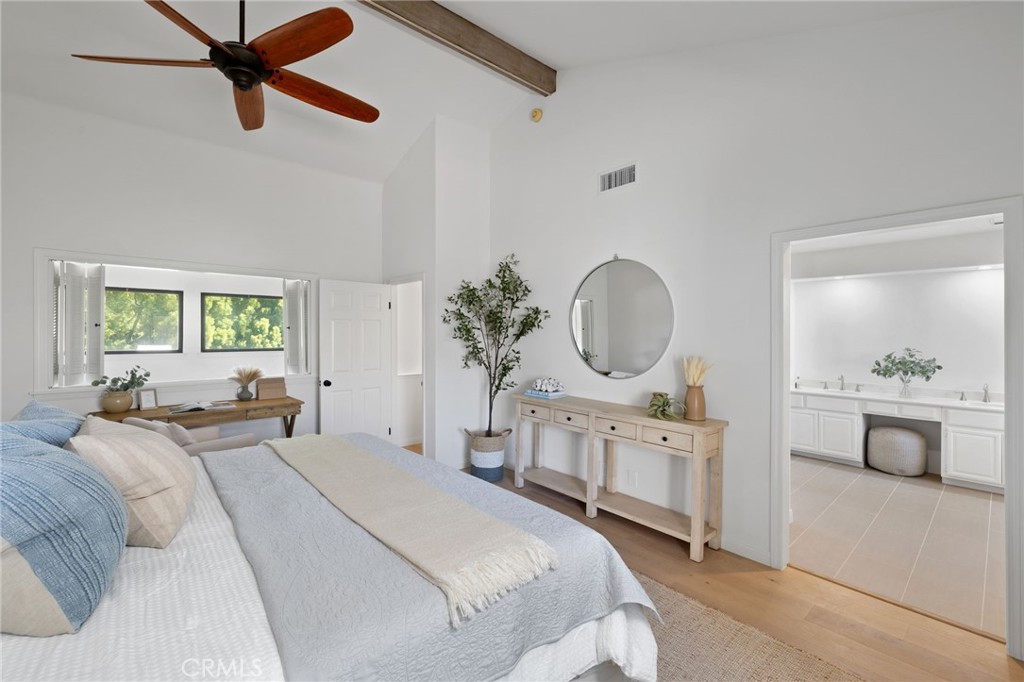Photo 13 of 22 of 21 Laguna Court townhome
