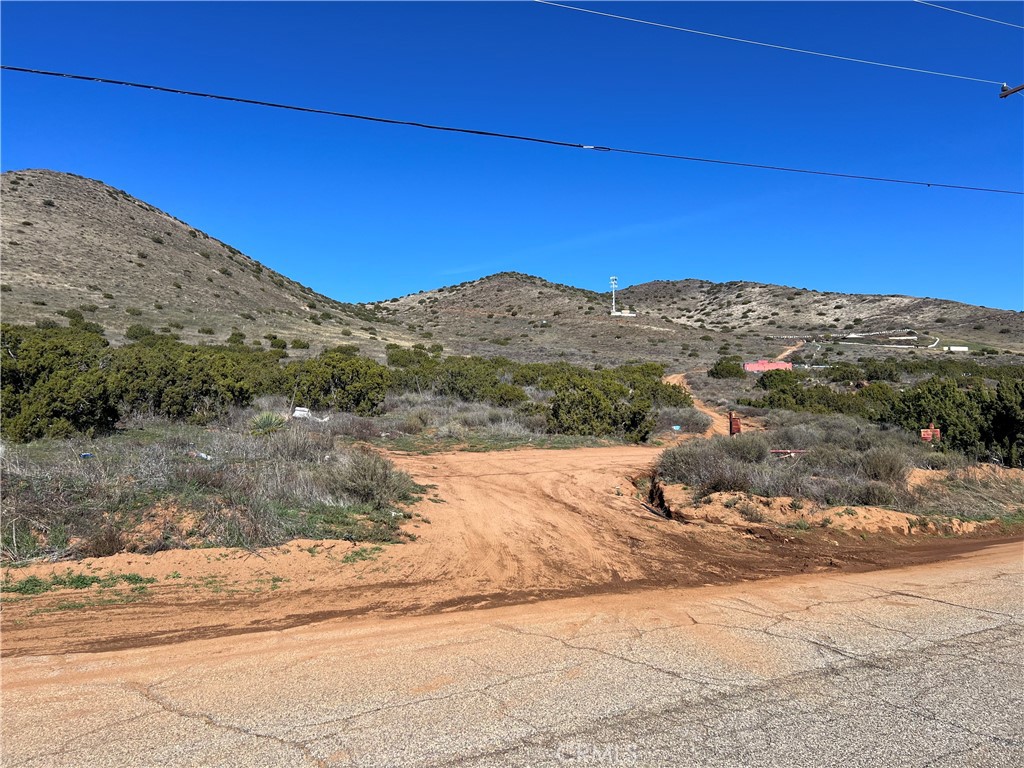Custom Agua Dulce (CADUL) - Land