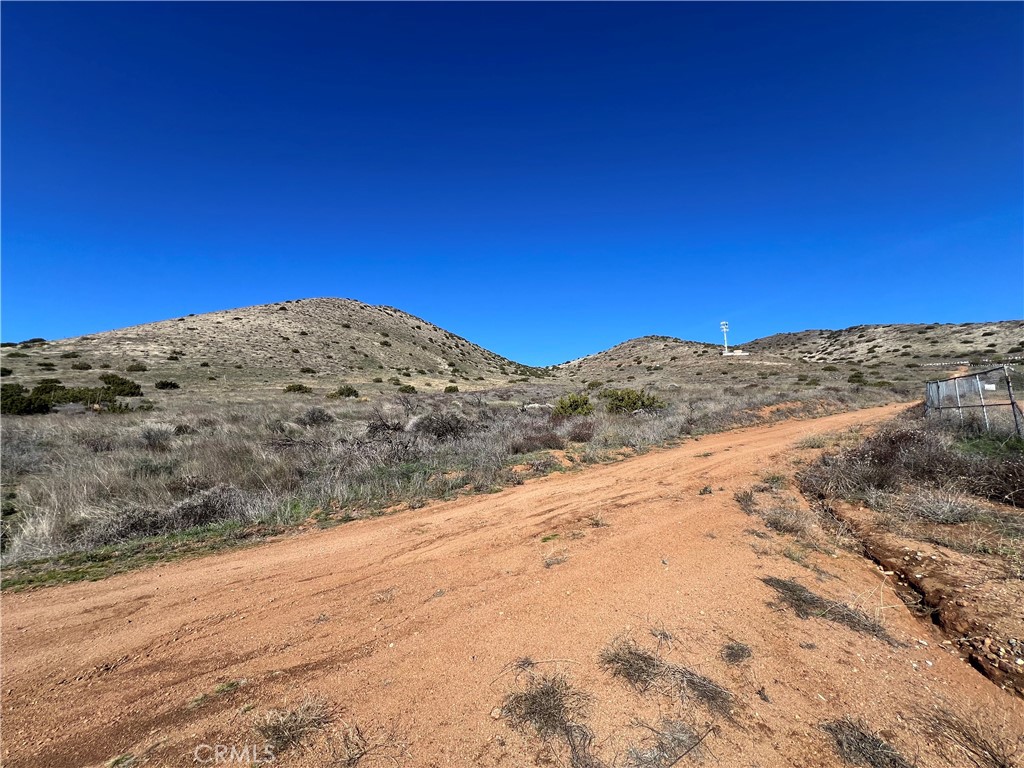 Custom Agua Dulce (CADUL) - Land